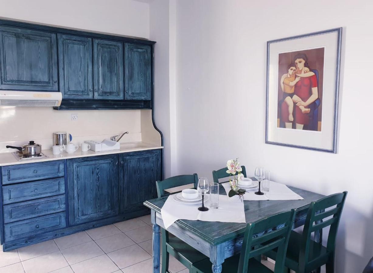 Sea Base Holiday Apartments Klorakas Екстер'єр фото